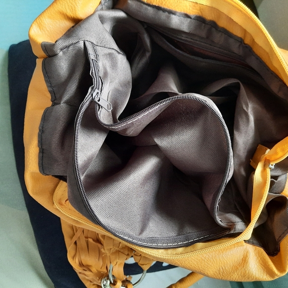 Mustard handbag - Picture 3 of 4